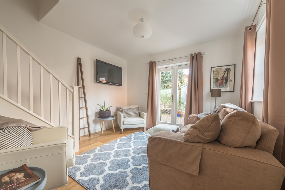 Good Mews, South East