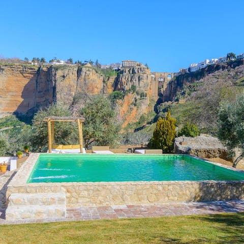 Take a dip in the private pool and look up at the spectacular scenery around you