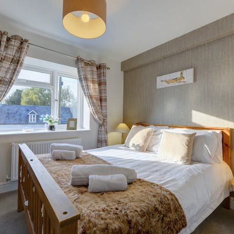 Wake up to light streaming through the windows in the cosy bedrooms