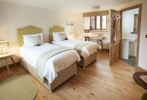 Gower Cottage image 11