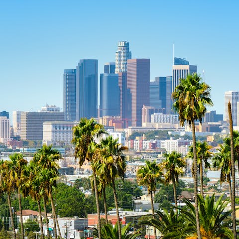 Explore the different neighbourhoods of LA
