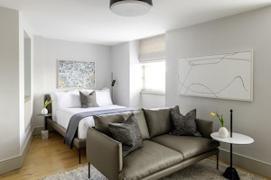 Bentinck Penthouse Studio image 2