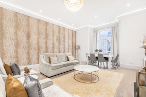 Elegant London image 9