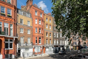 Elegant London image 7