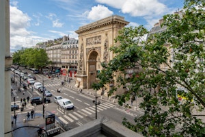 By the Arc Saint image 11