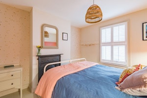 The Artist's Abode image 11