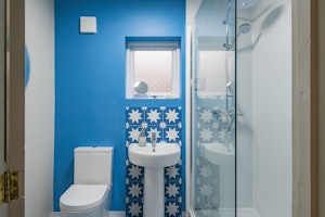 The Artist's Abode image 9