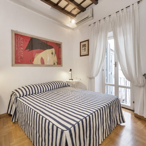 Wake up in the comfortable bedrooms feeling rested and ready for another day of Rome sightseeing