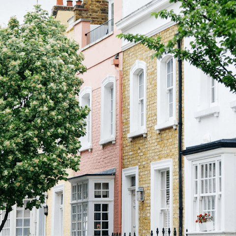 Step outside and stroll through the pretty streets of Chelsea 