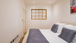 Kensington Mews image 2