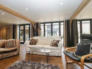 The Scenic Hideaway image 1