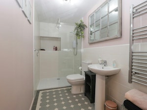 The Scenic Hideaway image 6