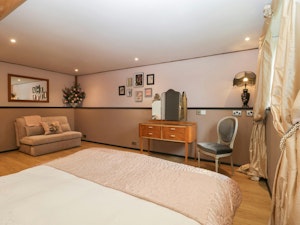 The Scenic Hideaway image 5