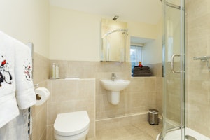 Bay Cottage image 12