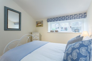 Bay Cottage image 7