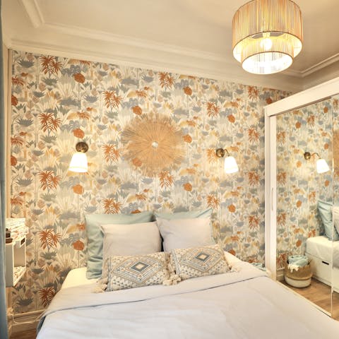 Enjoy a blissful night's sleep in the charming bedroom