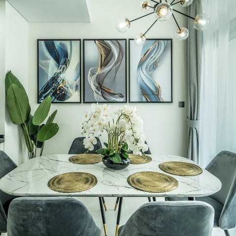 Gather everyone together for delicious family feasts at the elegant dining table