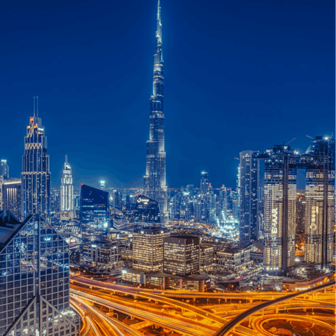 Enjoy the peace and tranquillity of the Damac area knowing that the vibrant Downtown lies just thirty-minutes away by car