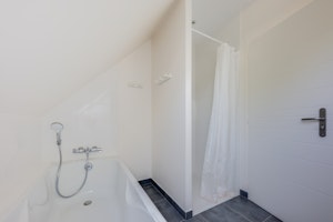 Homely Hideaway image 6