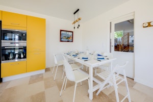 Homely Hideaway image 3