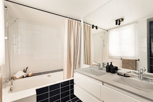 Boulevard Chic image 14