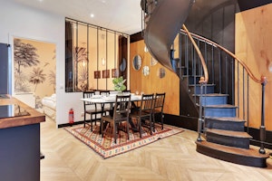 North Gate Muse image 1