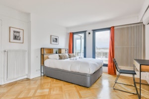 The Elegant Residence image 13