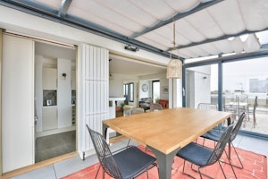 The Elegant Residence image 9
