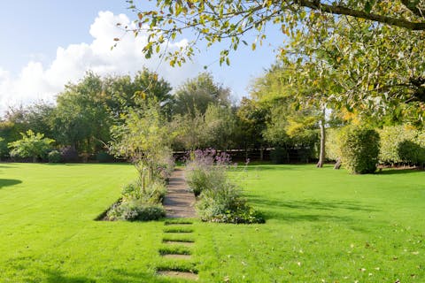 Spend sunny days in your private garden – there are gorgeous countryside views