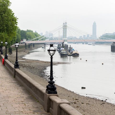 Take an afternoon stroll along the nearby Thames Path