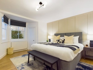 Knightsbridge Elegance image 14