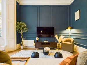 Knightsbridge Elegance image 9