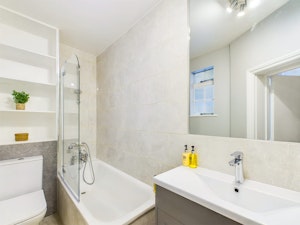 Knightsbridge Elegance image 5