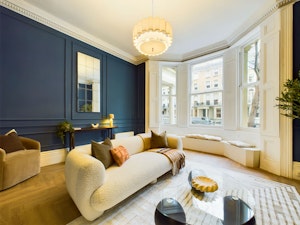 Knightsbridge Elegance image 1