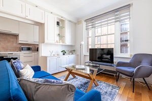 Queensway Oasis image 1