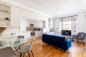 Queensway Oasis image 14