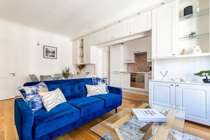 Queensway Oasis image 12