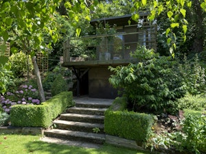 Cotswold Vines image 5