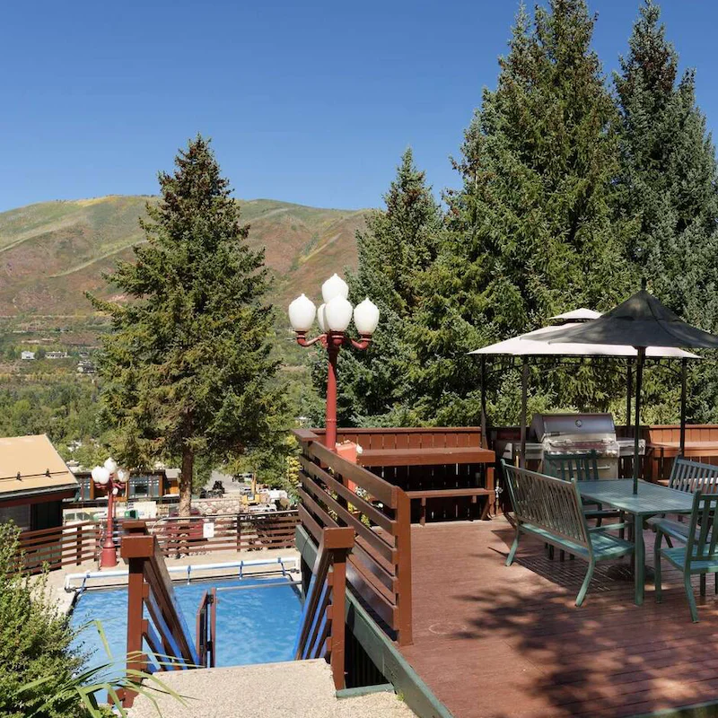 Take a dip in the communal pool and use the building's barbecue deck