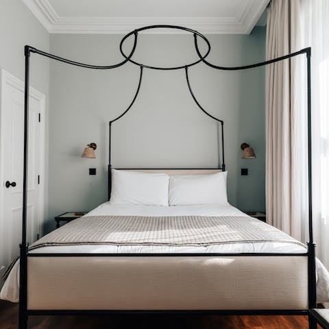 Wake up in the beautiful four-poster bed feeling rested and ready for another day of Bristol exploring