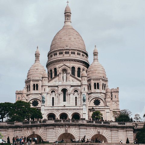 Visit the Sacré Coeur, a must-see while in Paris