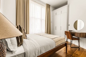 Kensington Reverie image 7