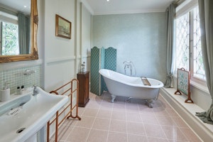 Chalet Charm image 8