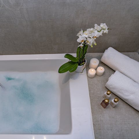 Draw yourself a hot bath and unwind after a long day of exploring