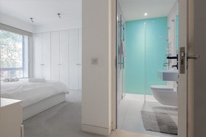 Shaftesbury Sophistication image 4