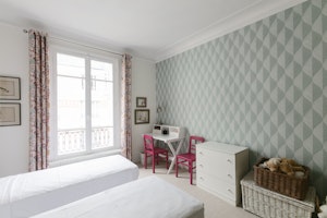 Parisian Teal image 8
