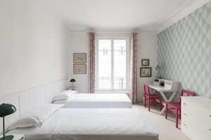 Parisian Teal image 6