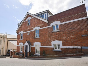 Harbour Vistas image 15