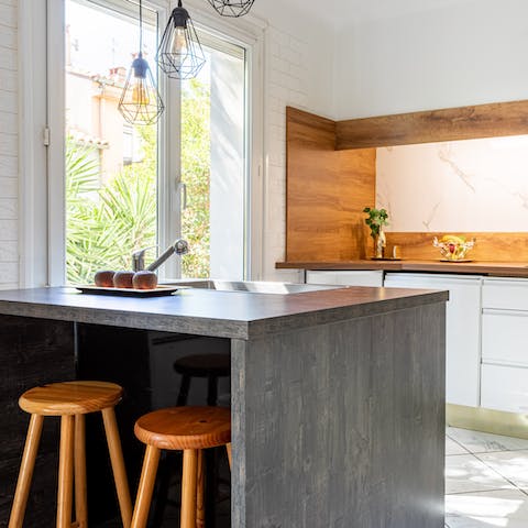 Grab a quick and light bite at the kitchen island before taking off every morning