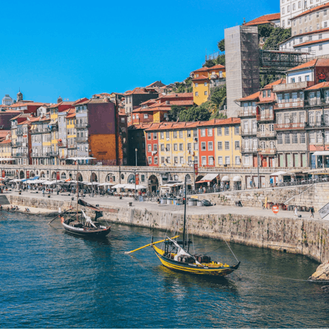 Explore the charming city of Porto, right on your doorstep
